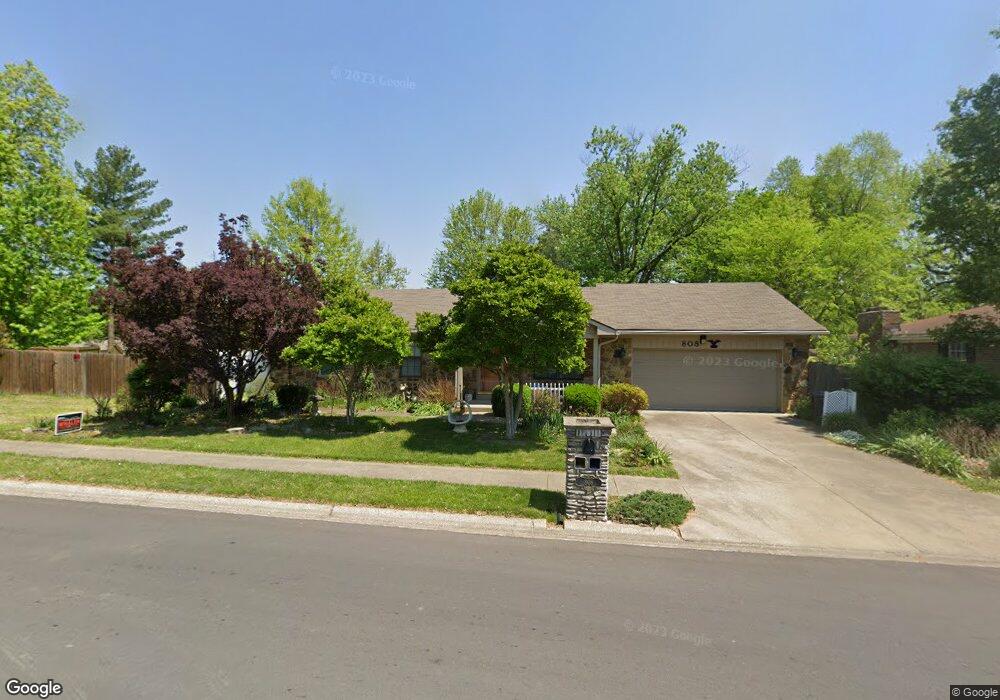 808 Castlewood Dr, New Albany, IN 47150 - photo 1