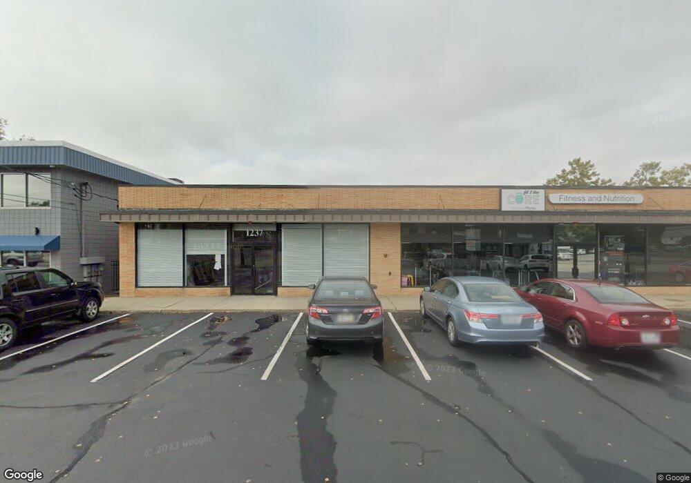 1237 Oaklawn Ave, Cranston, RI 02920 - photo 1