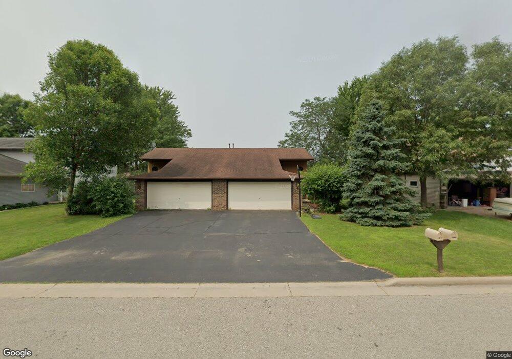 1923 N Whitney Dr, Appleton, WI 54914 - photo 1