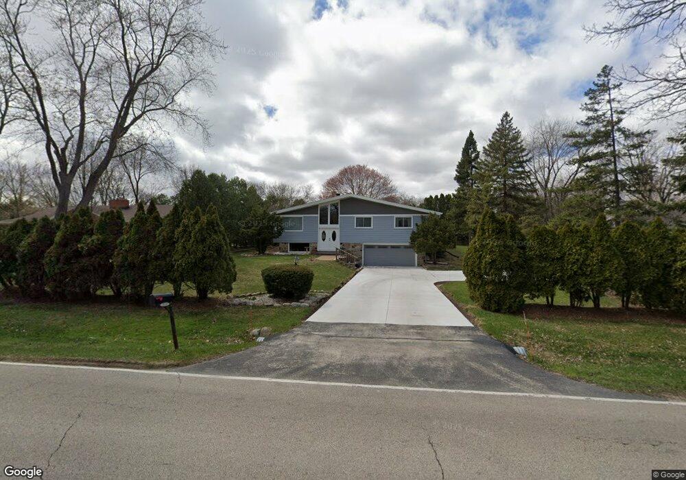 1525 N 124th St, Elm Grove, WI 53122 - photo 1