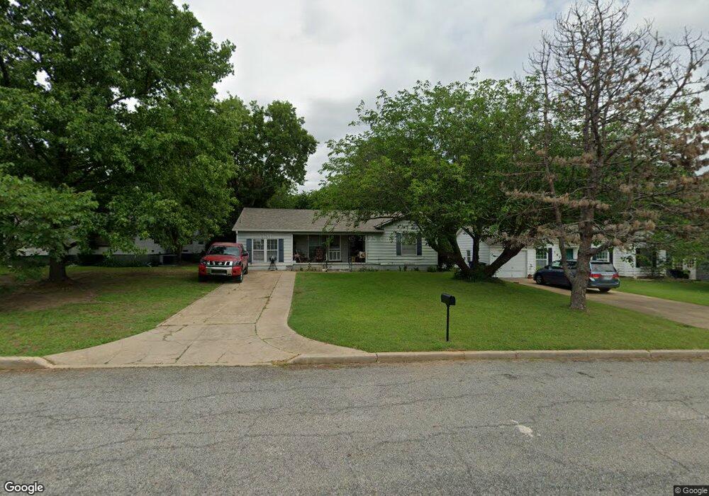 1431 W Day St, Denison, TX 75020 - photo 1