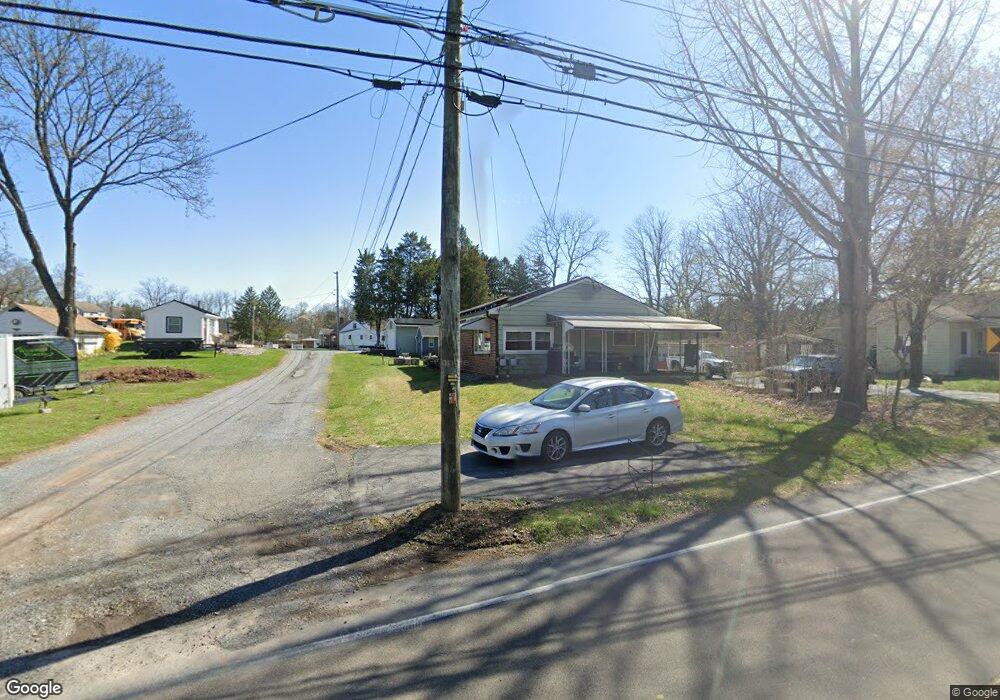 1051 Shelbourne Rd, Reading, PA 19606 - photo 1