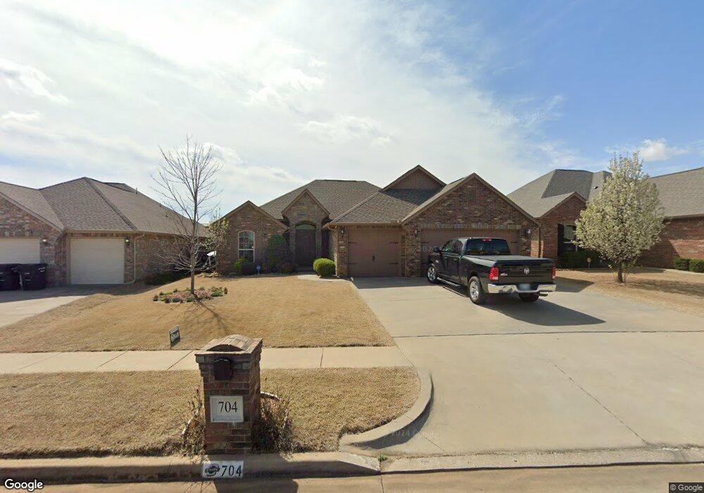 704 NE 23rd St, Moore, OK 73160 - photo 1