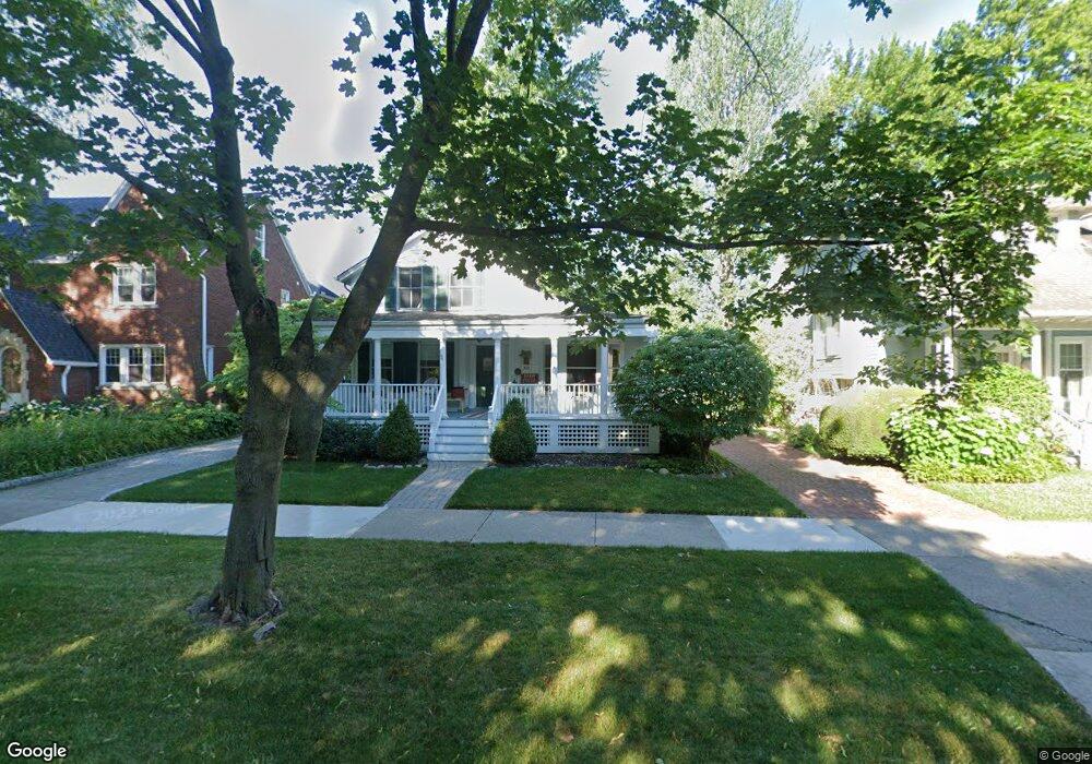 569 Saint Clair St, Grosse Pointe, MI 48230 - photo 1