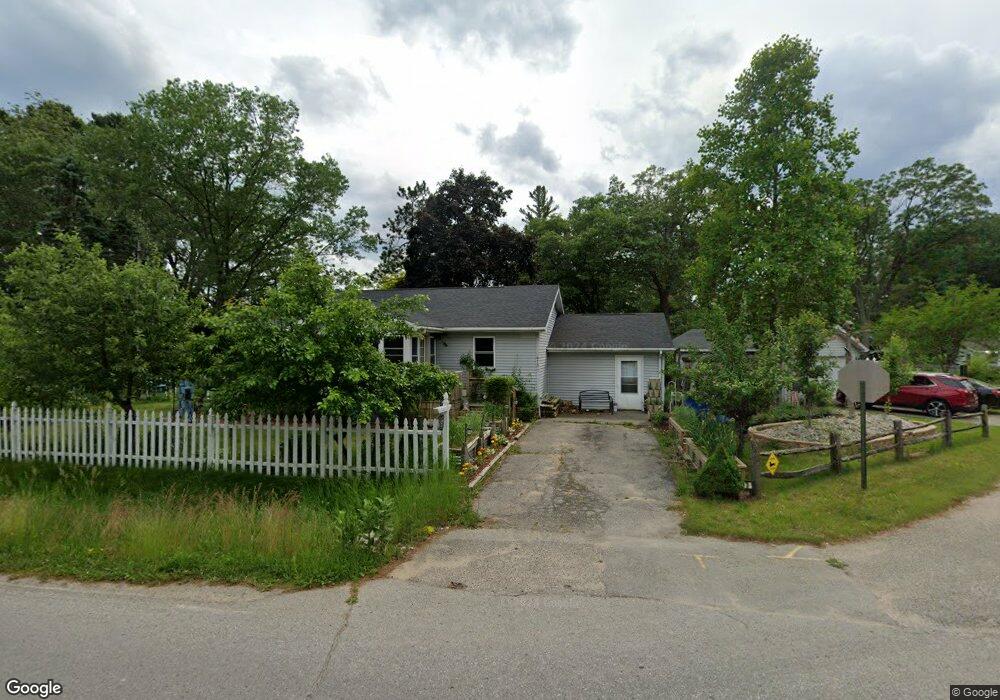 423 W Mill St, Oscoda, MI 48750 - photo 1