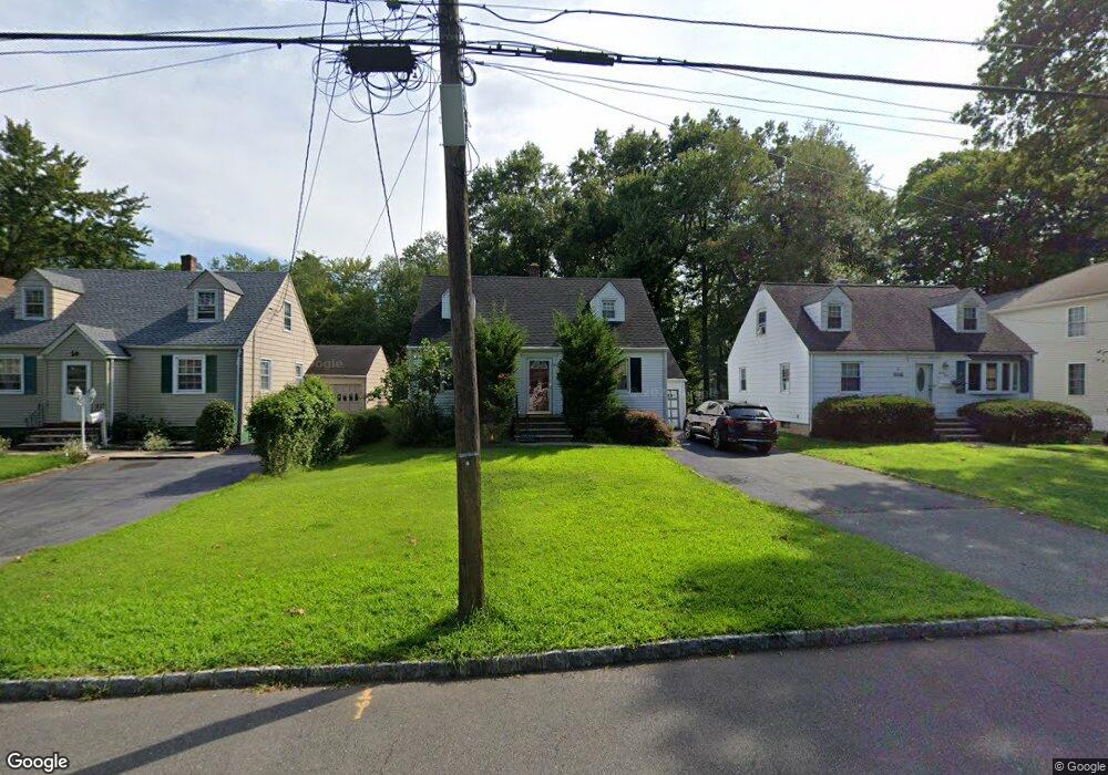 31 W Cedar St, Livingston, NJ 07039 - photo 1