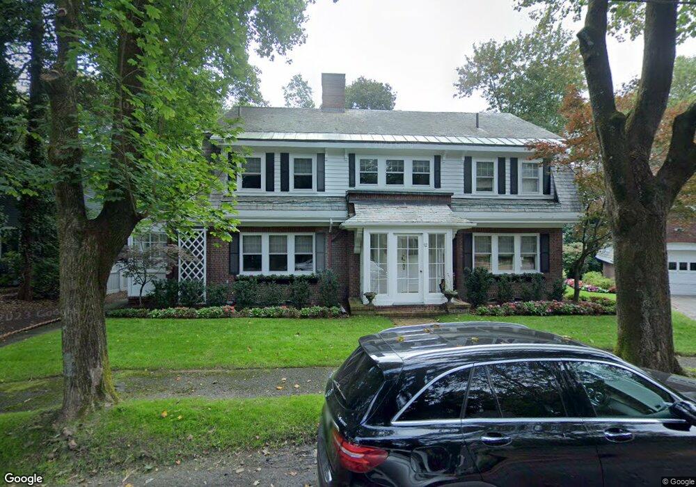 92 Crofton Rd, Waban, MA 02468 - photo 1