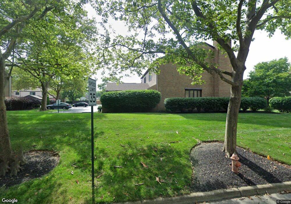 5372 Tartan Ln unit 34, Columbus, OH 43235 - photo 1