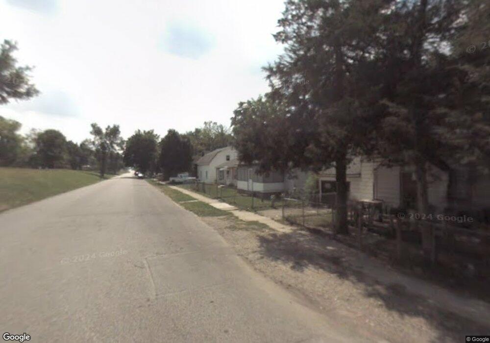 725 N Madison St, Muncie, IN 47305 - photo 1