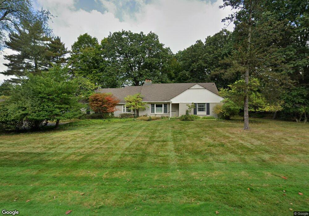 1922 Wakerobin Dr, Bloomfield Hills, MI 48302 - photo 1