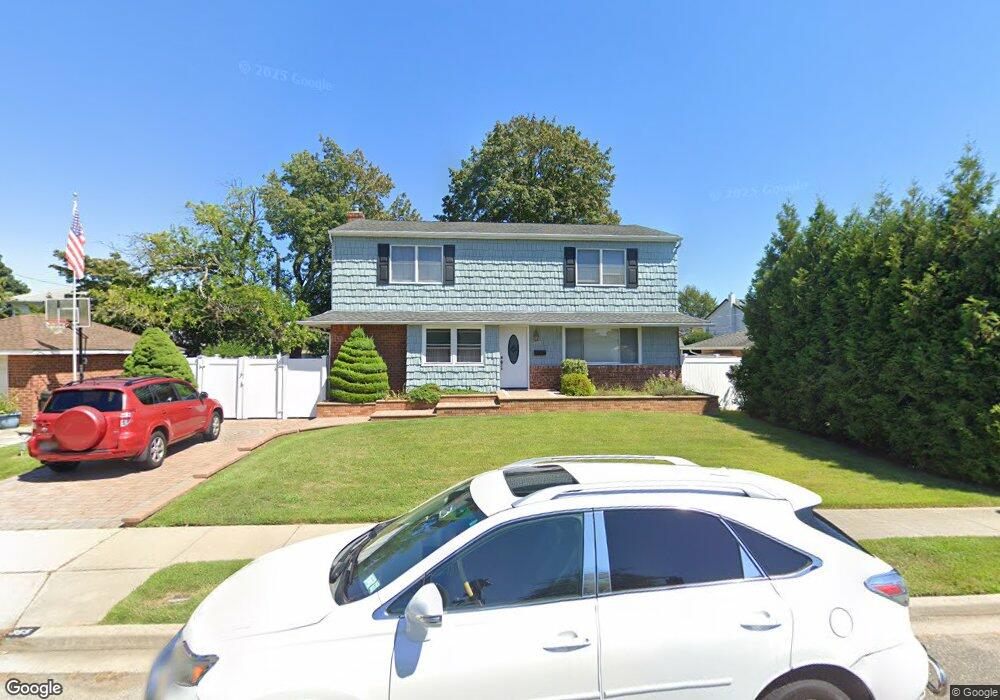 355 Coleridge St, Levittown, NY 11756 - photo 1