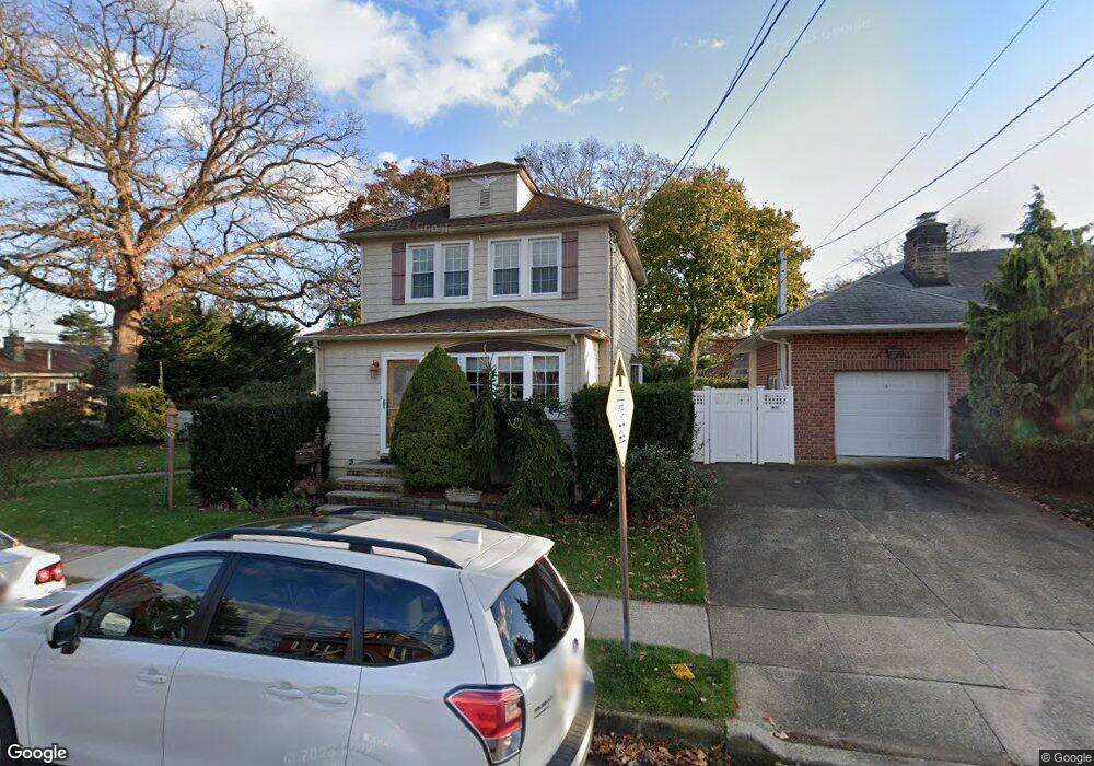 354 Oceanside Pkwy, Oceanside, NY 11572 - photo 1