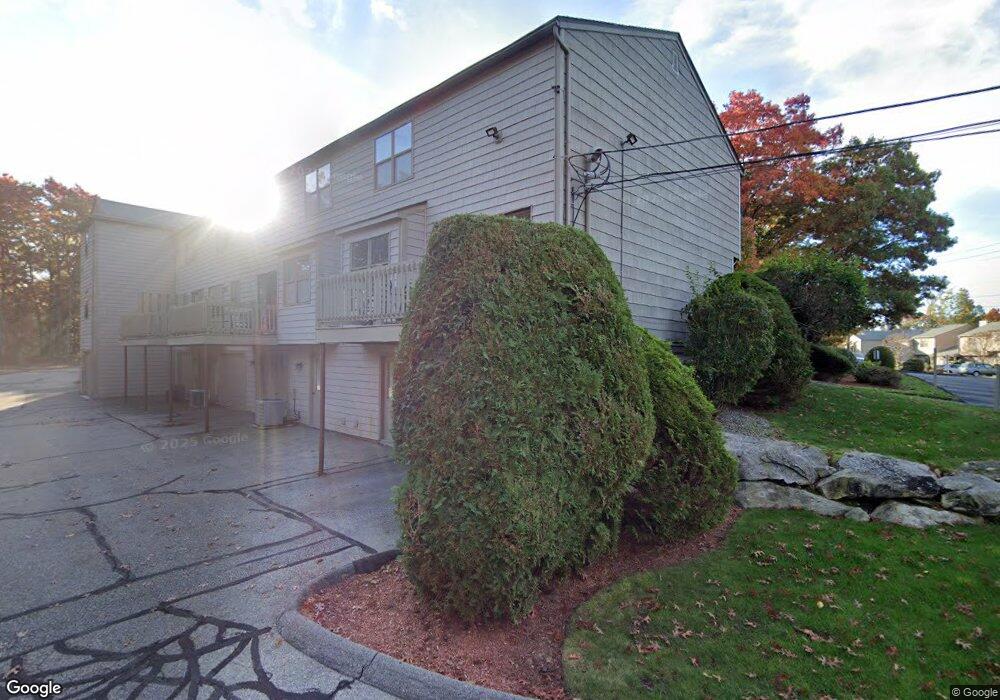 1902 Pinewood Dr, Smithfield, RI 02917 - photo 1