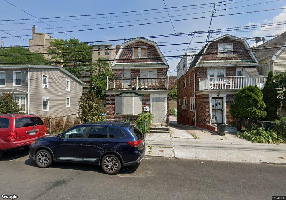 3410 Corlear Ave, Bronx, NY 10463 - photo 1