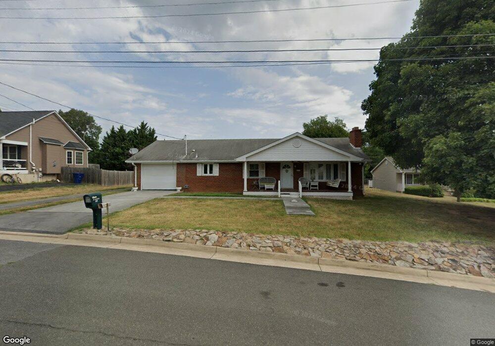 208 E 17th St, Front Royal, VA 22630 - photo 1