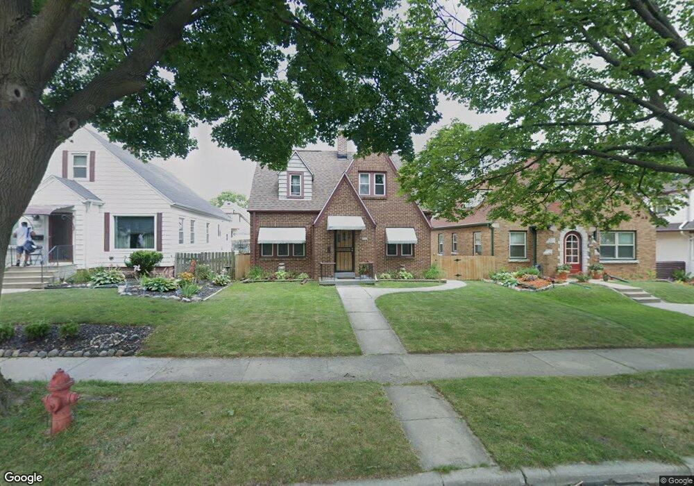 4242 S 1st St, Milwaukee, WI 53207 - photo 1