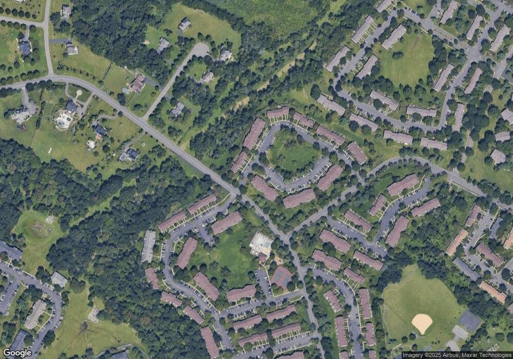 87 Caitlin Ct unit 711, Franklin Park, NJ 08823 - photo 1