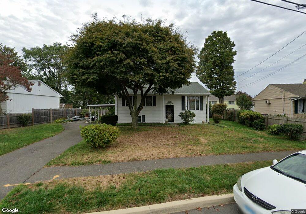 4 Quaker Rd, Norwalk, CT 06854 - photo 1