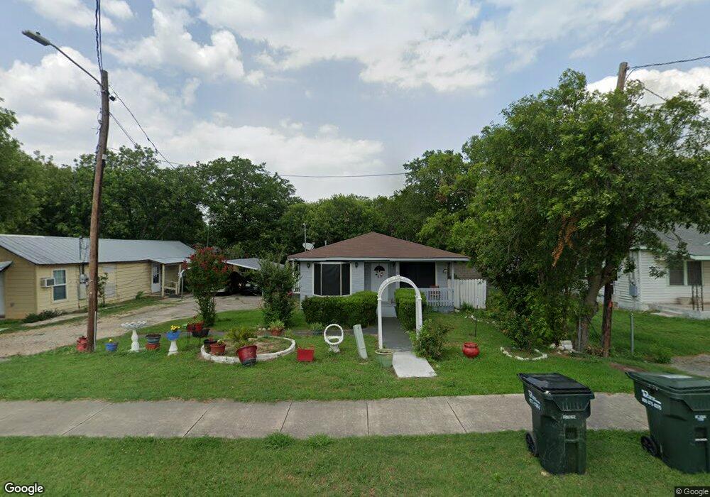 323 Staples Rd, San Marcos, TX 78666 - photo 1