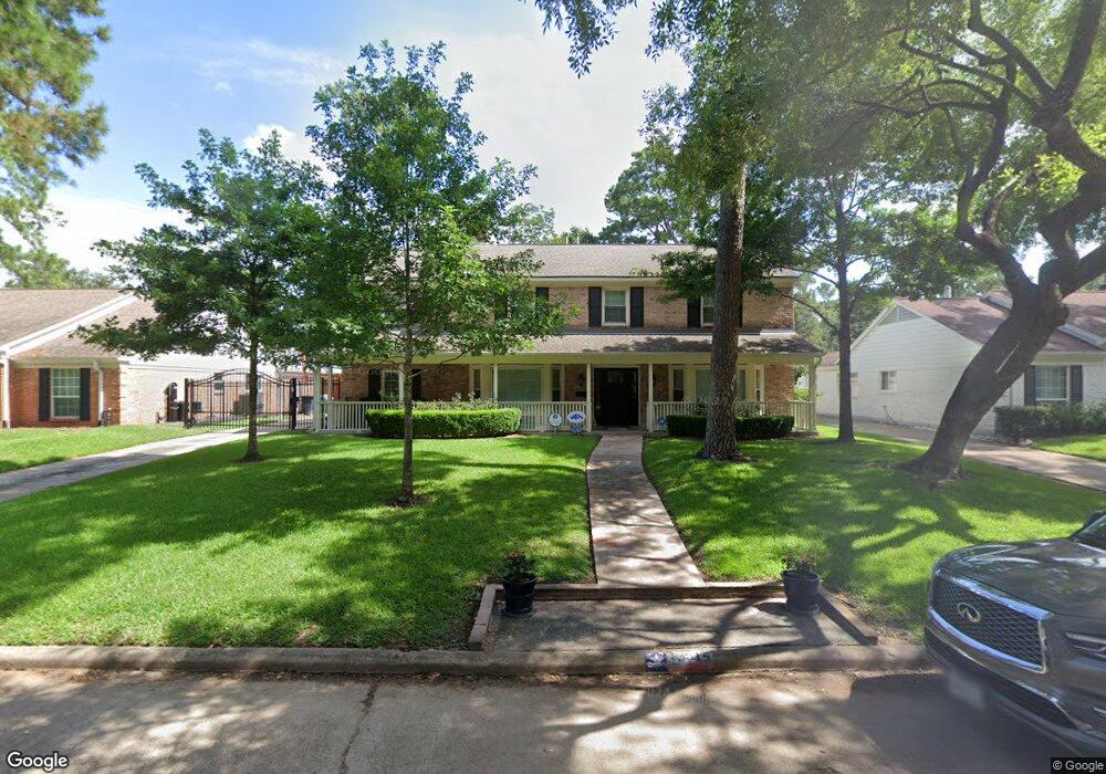 13514 Saint Marys Ln, Houston, TX 77079 - photo 1