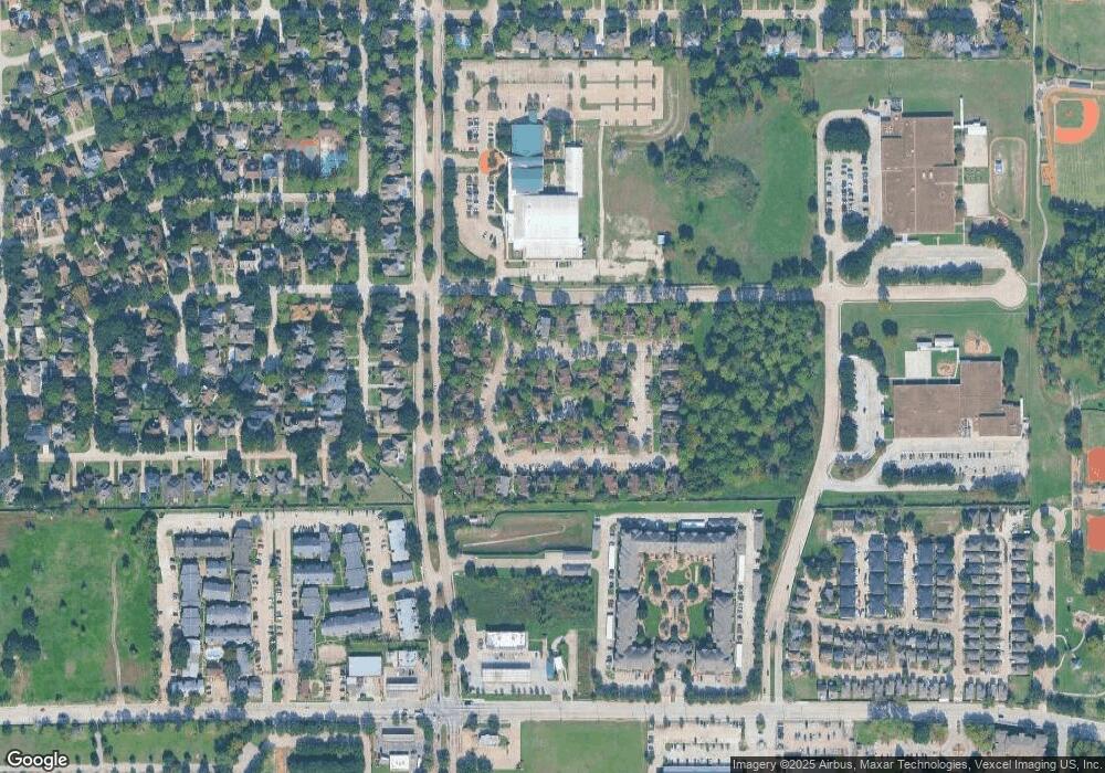 7200 T C Jester Blvd unit 4, Houston, TX 77088 - photo 1