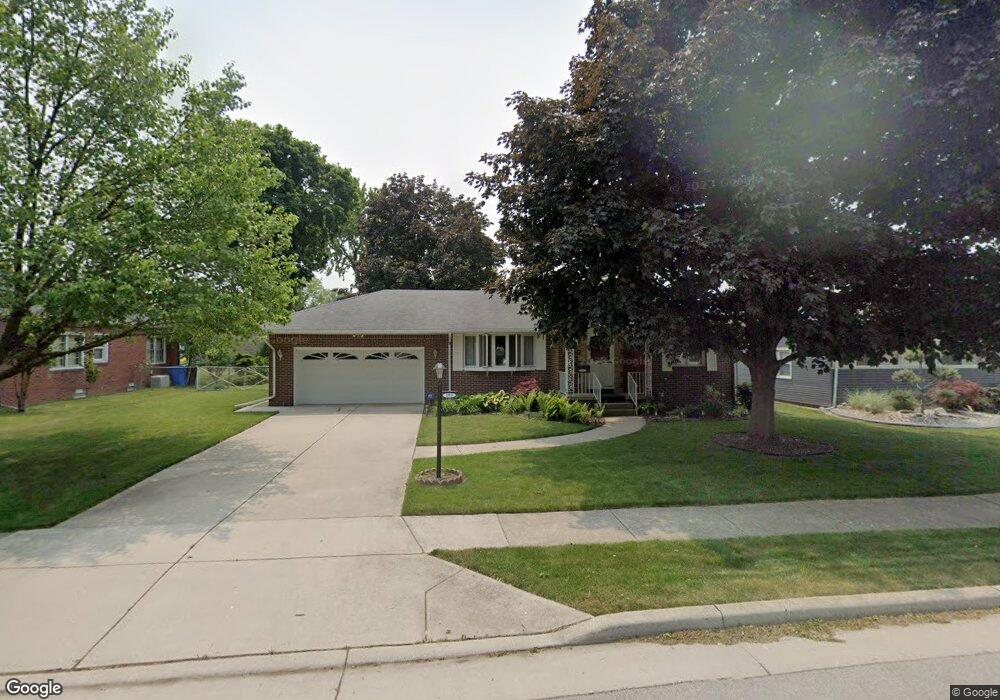 2552 102nd St, Toledo, OH 43611 - photo 1