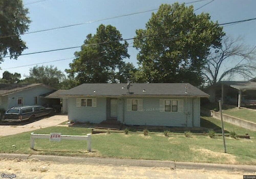 6615 SW Crestwood Dr, Topeka, KS 66619 - photo 1