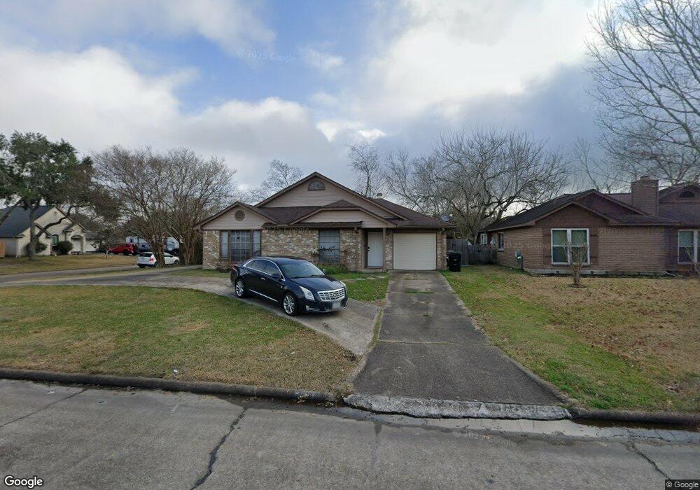 2702 Mockingbird Dr, Alvin, TX 77511 - photo 1