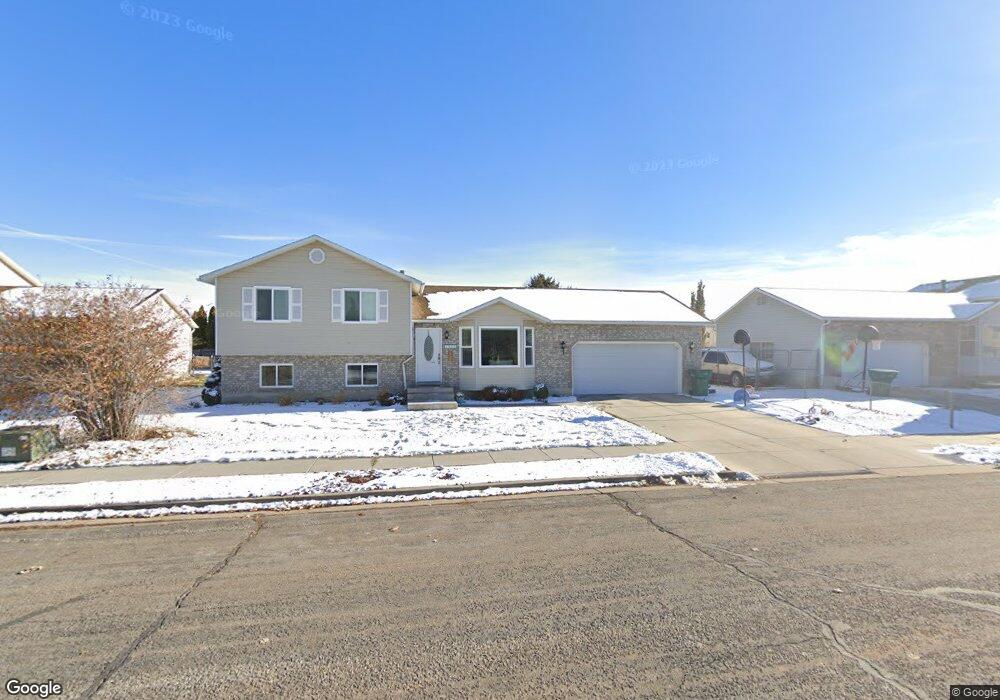 3856 Foxglen Dr, Roy, UT 84067 - photo 1