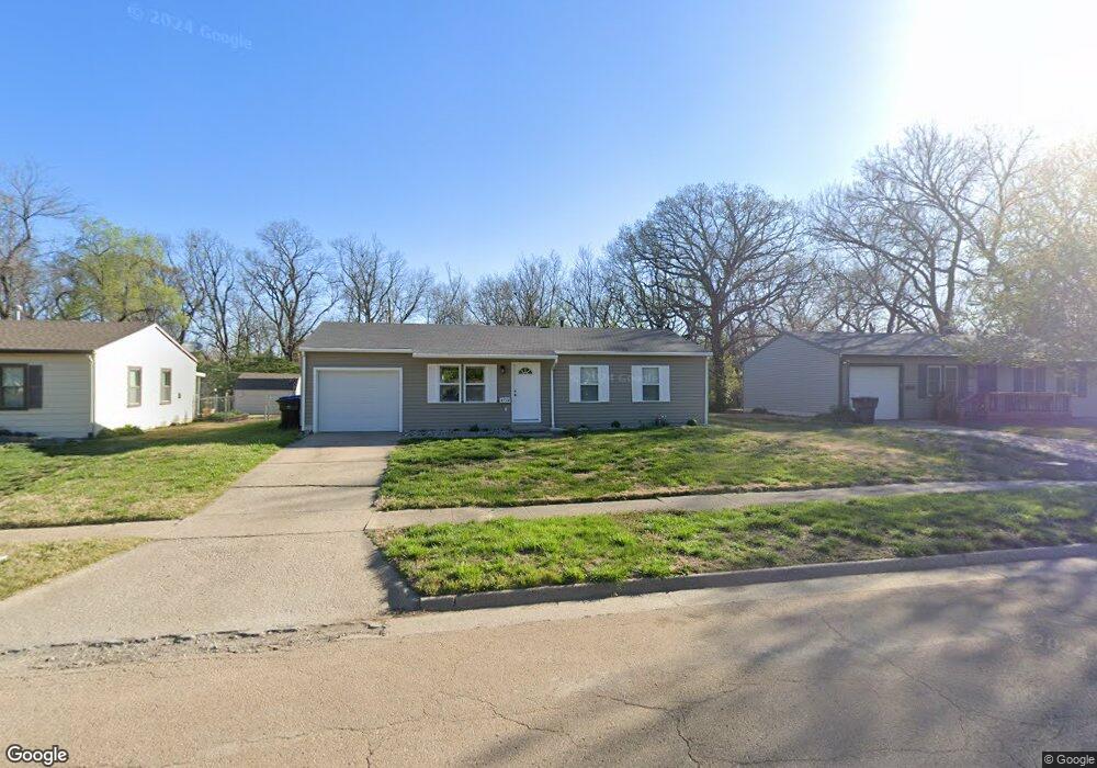 4730 SW 28th St, Topeka, KS 66614 - photo 1