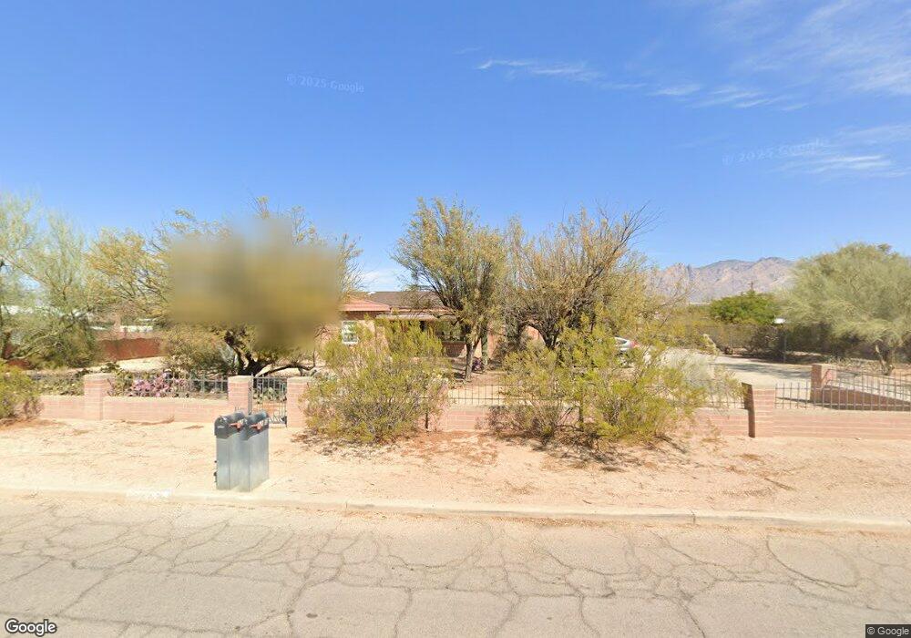 2213 E Lind Rd, Tucson, AZ 85719 - photo 1