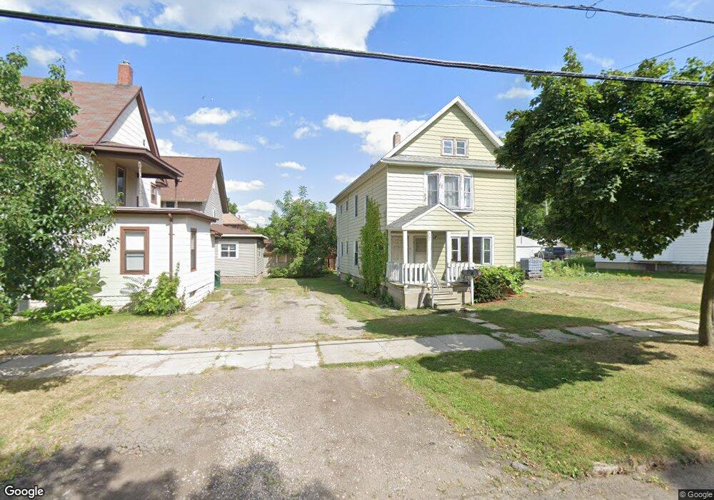 724 N Chestnut St, Lansing, MI 48906 - photo 1