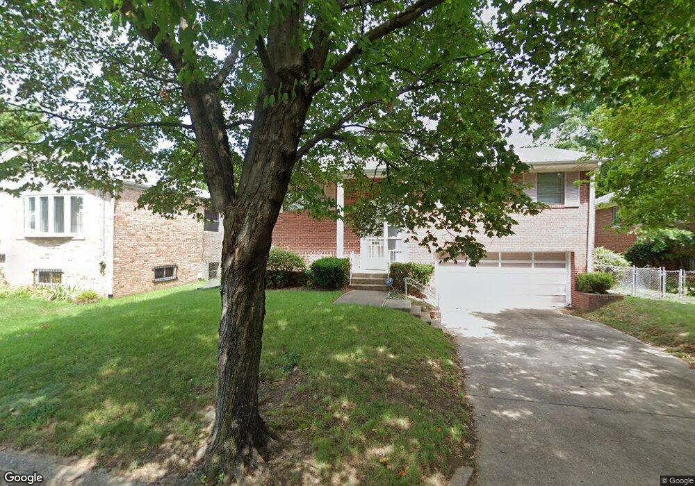 225 46th St NE, Washington, DC 20019 - photo 1