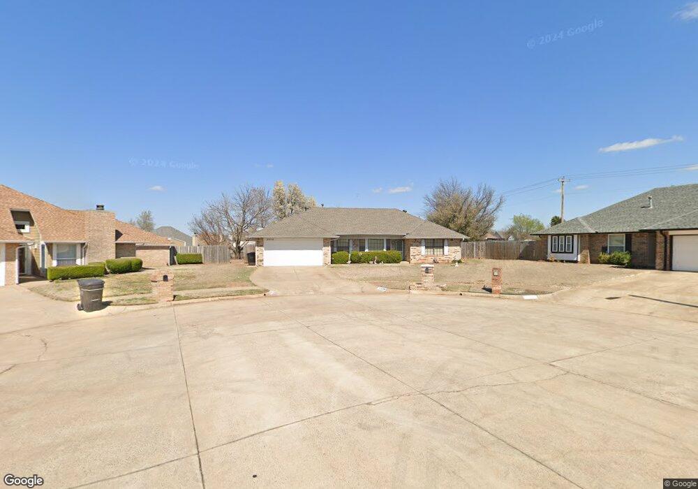 2328 Eastridge Cir, Moore, OK 73160 - photo 1