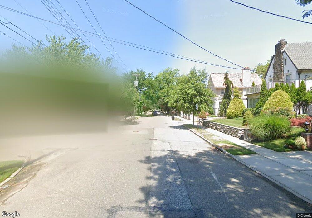 6-11 Parsons Blvd, Flushing, NY 11357 - photo 1