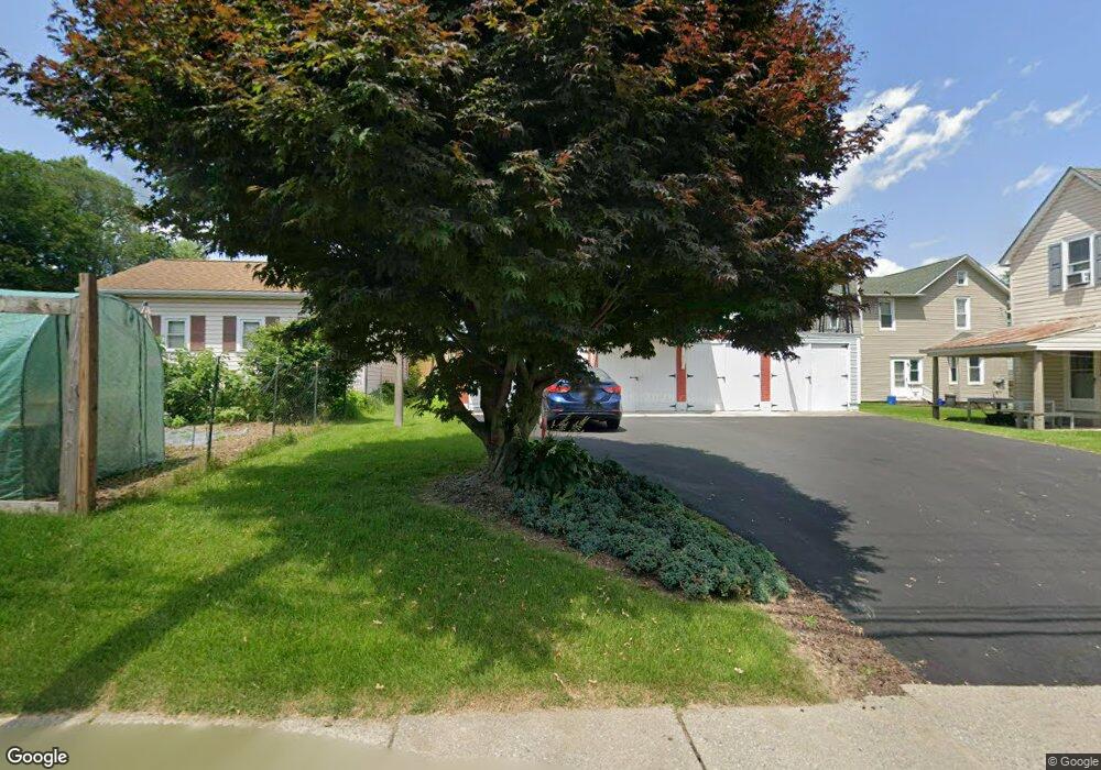 127 E Chestnut St, Nazareth, PA 18064 - photo 1