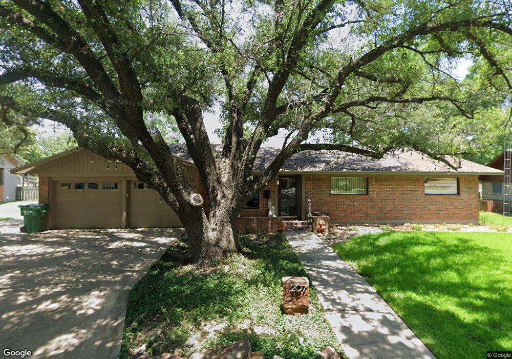 207 Melody Ln, Gainesville, TX 76240 - photo 1