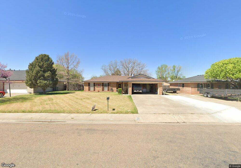 912 Phillips Dr, Dumas, TX 79029 - photo 1