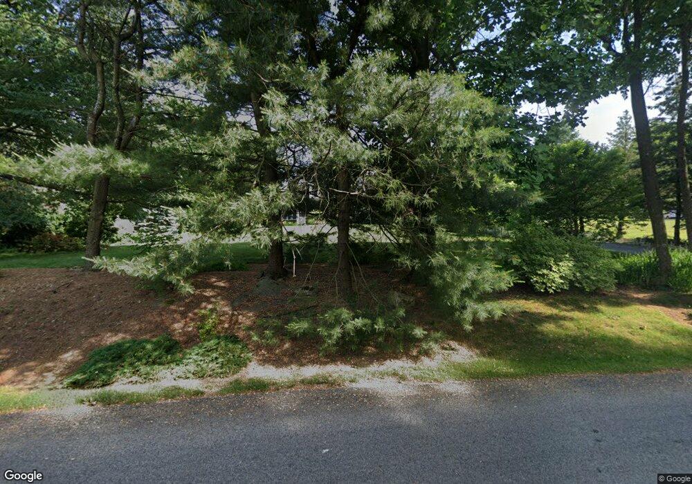 5276 S Mountain Dr, Emmaus, PA 18049 - photo 1