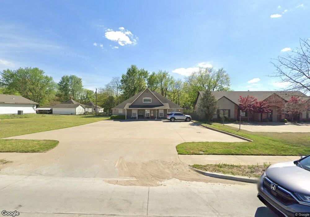 213 E Patti Page Blvd, Claremore, OK 74017 - photo 1
