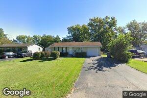 1081 West Dr, South Elgin, IL 60177