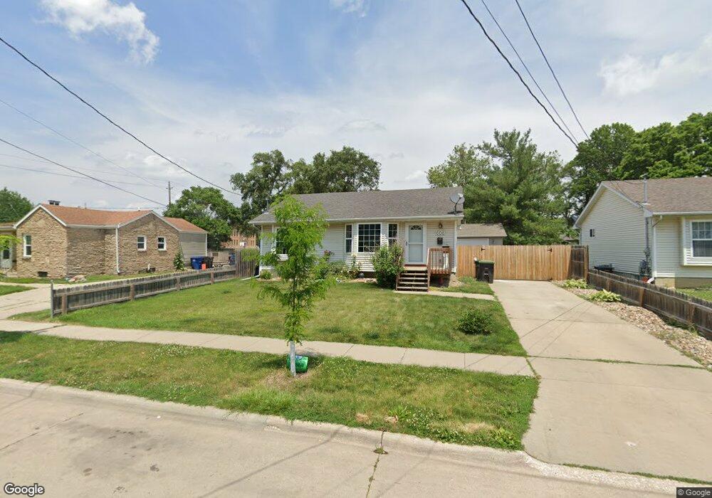 606 E Dunham Ave, Des Moines, IA 50315 - photo 1