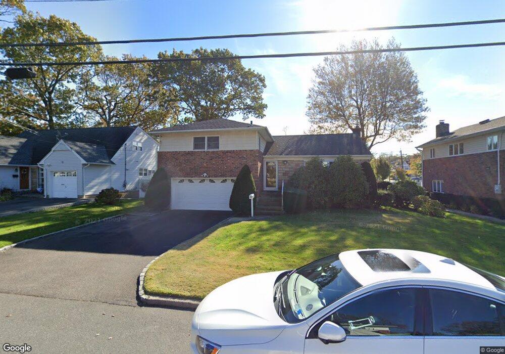 10 Brookdale Rd, Glen Cove, NY 11542 - photo 1