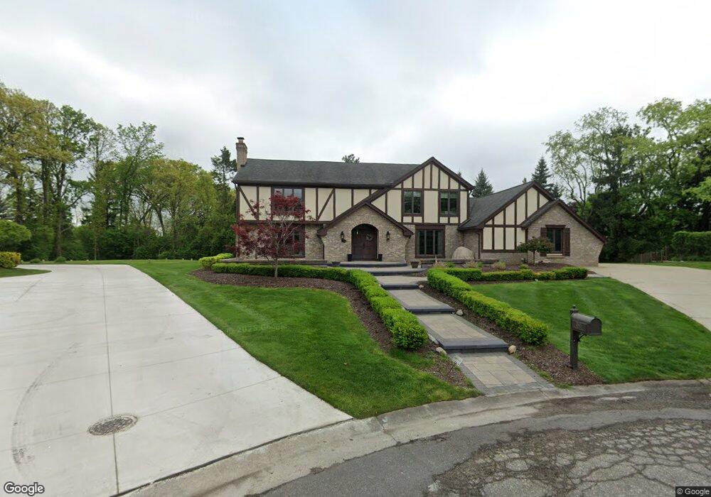 3515 Maxwell Ct, Bloomfield Hills, MI 48301 - photo 1