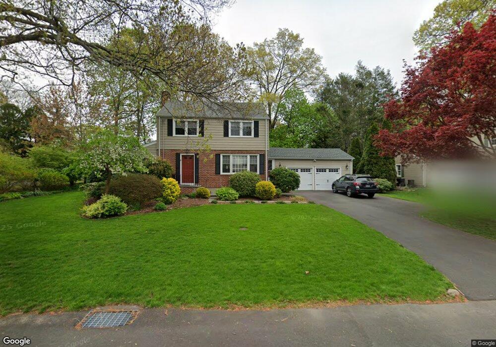 716 Chickadee Ln, Stratford, CT 06614 - photo 1