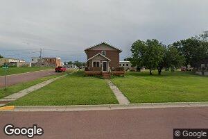 102 E 1st St, Hanska, MN 56041