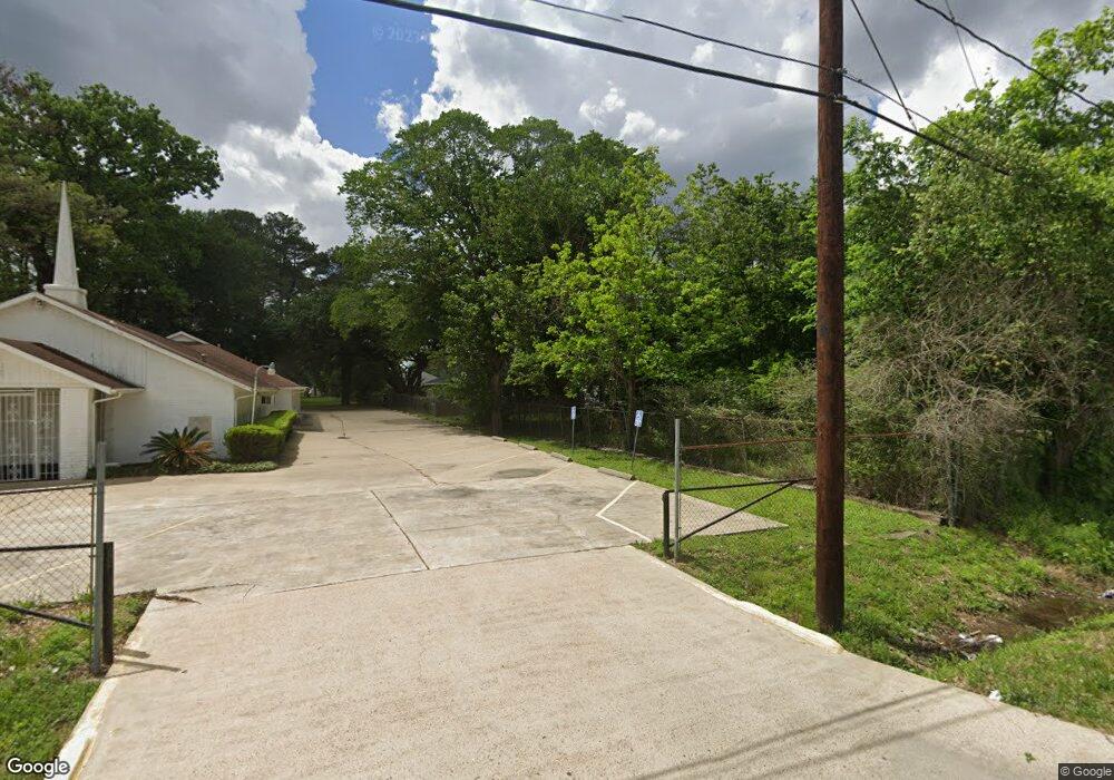 000 Tuskegee St, Houston, TX 77091 - photo 1