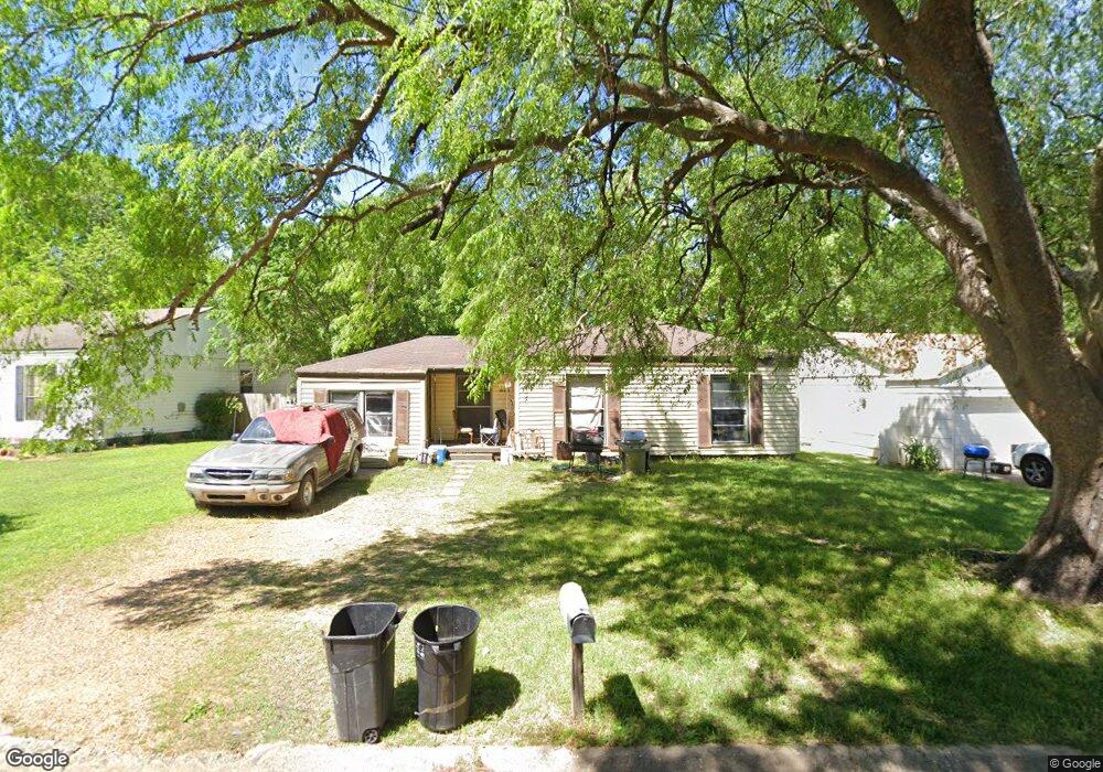 813 Manila Dr, Wake Village, TX 75501 - photo 1