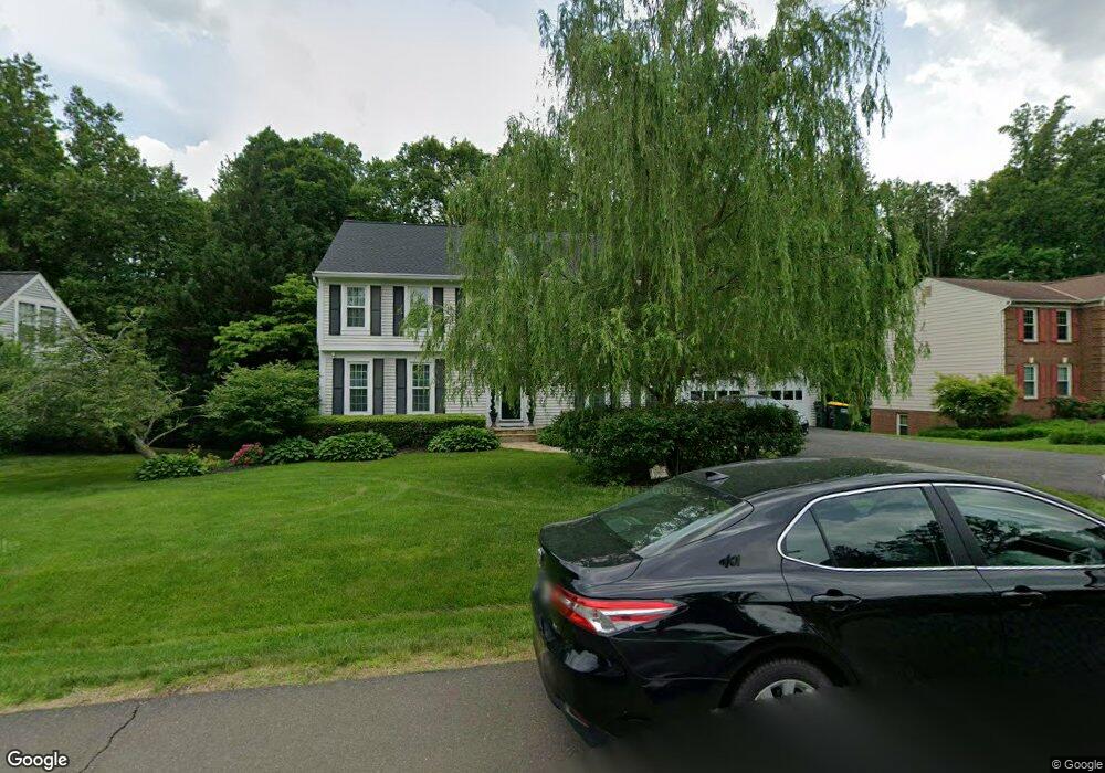 10805 Fieldwood Dr, Fairfax, VA 22030 - photo 1