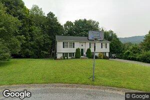 4 Ivy Ln, Wingdale, NY 12594